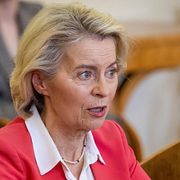 EU-kommissionens ordförande Ursula von der Leyen under ett möte i Litauen.