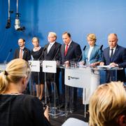 Statsminister Stefan Löfven (S) presenterar sin ombildade regering på en pressträff i Rosenbad efter att inrikesminister Anders Ygeman (S) och infrastrukturminister Anna Johansson (S) avgått med anledning av IT-skandalen i Transportstyrelsen och Alliansens misstroendeförklaring.