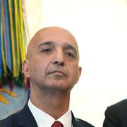 Arkivbild. Novo Nordisks vd Mike Doustdar tillsammans med Eli Lillys vd David Ricks på besök i Vita huset i november 2025. 