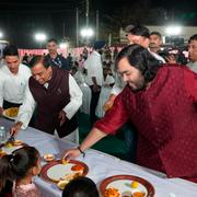 Mukesh och Anant Ambani. 