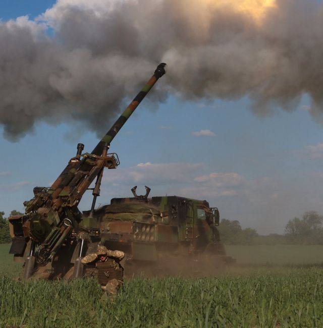 Ukrainian artillerymen using French-supplied CAESAR during the 2022 Russian invasion of Ukraine. Mil.gov.ua / Wikimedia Commons