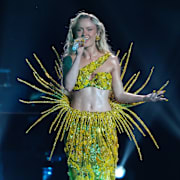 Zara Larsson uppträder på Grammygalans så kallade förgala.