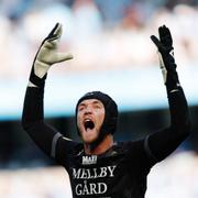 Mjällbys målvakt Noel Törnqvist jublar under lördagens fotbollsmatch i allsvenskan mellan Malmö FF och Mjällby AIF på Eleda Stadion.