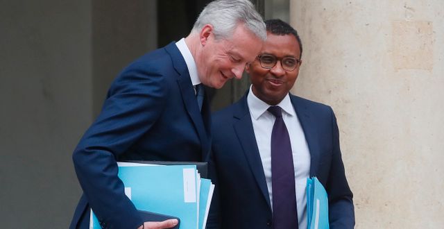 Franska finansministern Bruno Le Maire till vänster.   Michel Spingler / AP