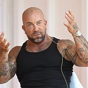 Jan Emanuel besöker 100% med Henrik Jönsson under Almedalsveckan.