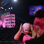 Fröken Snusk under en pressträff efter fredagens generalrepetition i Scandinavium inför deltävling 2 av Melodifestivalen. 