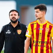 Syrianskas Stefan Ilic, tränare Korosh Hatami och Mauricio Albornoz efter matchen mot Halmstad den 22 april 2019.