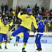 Sveriges Sanna Gustafsson jublar efter 8–0-målet i finalen.