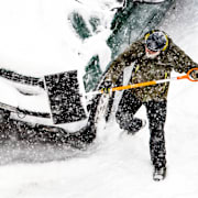 Snöskottning/Arkivbild.