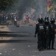 Demonstranter och polis drabbar samman på campus vid Cheikh Anta Diop-universitetet i Dakar, Senegal.