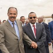 Arkivbild: Eritreas president Isaias Afwerki tillsammans med Etiopiens premiärminister Abiy Ahmed. 