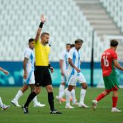 Svenske domaren Glenn Nyberg dömde bort Argentinas kvitteringsmål efter en VAR-granskning. 