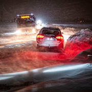 Över 20 fordon sitter fast i drivorna och halkan på vägen till Vadensjö utanför Landskrona på torsdagskvällen.