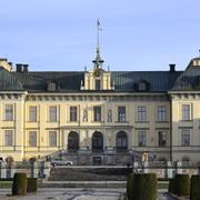  Drottningholms slott på Lovön utanför Stockholm.