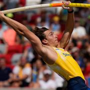 Armand Duplantis under kvalhoppningen i VM i Budapest.