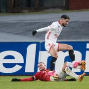 Degerfors Christos Gravius och Kalmars Noah Shamoun i dagens allsvenska match.