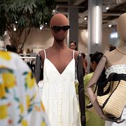 Skyltdockor i en H&M-butik i Stockholm, arkivbild från 2024.