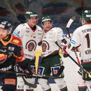 Frölundas Ryan Lasch har gjort 0-1 under måndagens ishockeymatch i SHL mellan Frölunda HC och Djurgårdens IF på Hovet arena.