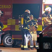 Räddningstjänst utanför pizzerian på lördagskvällen.