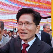 Kim Moon-Soo valdes till kandidat under primärvalen. 