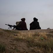 Talibanska soldater på en kulle i Afghanistan. Arkivbild.