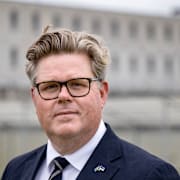 Justitieminister Gunnar Strömmer (M) vill att biologiskt kön ska vara avgörande för vilken anstalt dömda sitter i. 