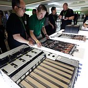 Nvidia-personal visar HGX-plattformen (inklusive HGX B300, GB300 RTX Pro server, Compute Tray och NVLink Switch Tray).