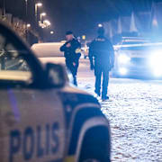 Polis på plats i Jägersro villastad i Malmö efter larm om en skottlossning på tisdagskvällen.  