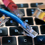 Mannen misstänks för spioneri 2025 och 2026. 