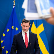 Migrationsminister Johan Forssell (M) under gårdagens pressträff.