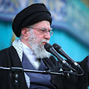 Revolutionsgardet lyder under ayatolla Ali Khamenei. 