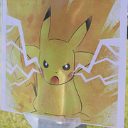 Artisterna David Bowie och Prince dog under 2016, mobilspelet Pokemon Go (mitten) lanserades.