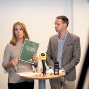 Centerledaren Annie Lööf och Rickard Nordin, klimat och energipolitisk talesperson i partiet. 