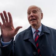 President Joe Biden på väg ombord på Air Force One, 5 mars. 