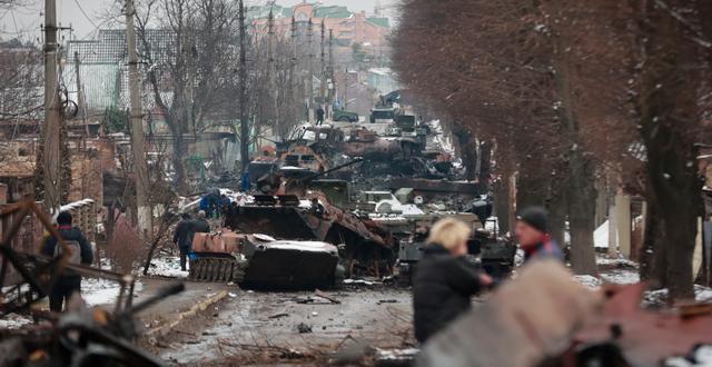 Ryska stridsvagnar i Bucha, Ukraina. Serhii Nuzhnenko / AP