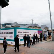 Köer på Drottningtorget i Göteborg. 