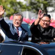 Moon Jae-In och Kim Jong-Un. Arkivbild.