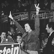 Feinstein när hon utnämndes till San Fransiscos borgmästare 1979. Sal Veder / AP