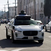 Ett förarlöst fordon från Waymo.