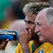 Luiz Felipe Scolari med brasiliens landslagsstjärna Neymar.