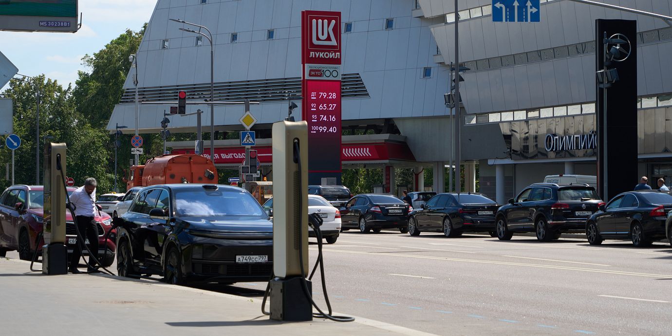 Laddstolpar i Moskva.