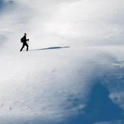 Arkivfoto: Vandring i snöskor. 