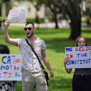 Internationella studenter demonstrerar i Florida. 