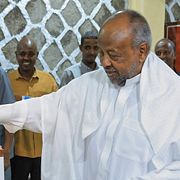 President Ismail Omar Guelleh röstar i valet.