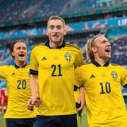 Kristoffer Olsson, Dejan Kulusevski and Emil Forsberg jublar efter 2–0. 