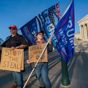 Protester till stöd för president Donald Trump.