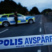Polisen utreder mord sedan två personer anträffats döda i en villa i en by utanför Eslöv/Lund