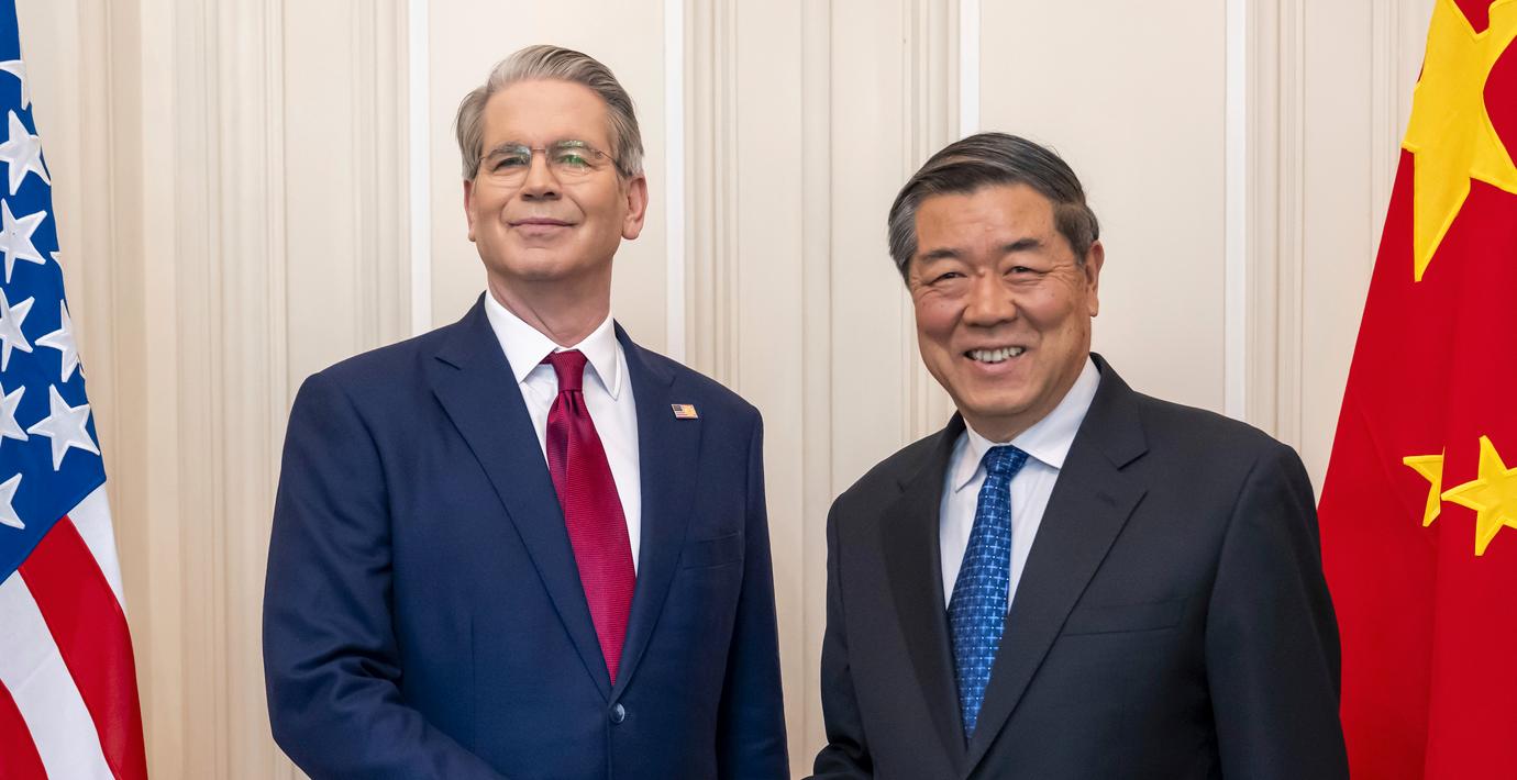 USA:s finansminister Scott Bessent och Kinas vice premiärminister He Lifeng vid ett möte i Schweiz tidigare i maj.