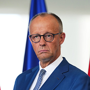 Friedrich Merz/Antonov-plan på Leipzigs flygplats.