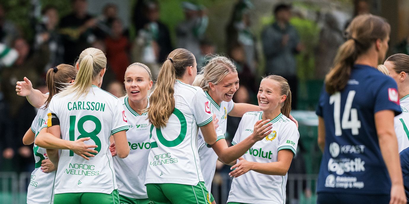 Hammarbyspelarna jublar.